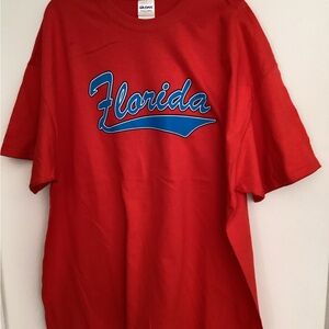 63. Gildan Red T-Shirt with Blue Florida Print NWOT Unisex
